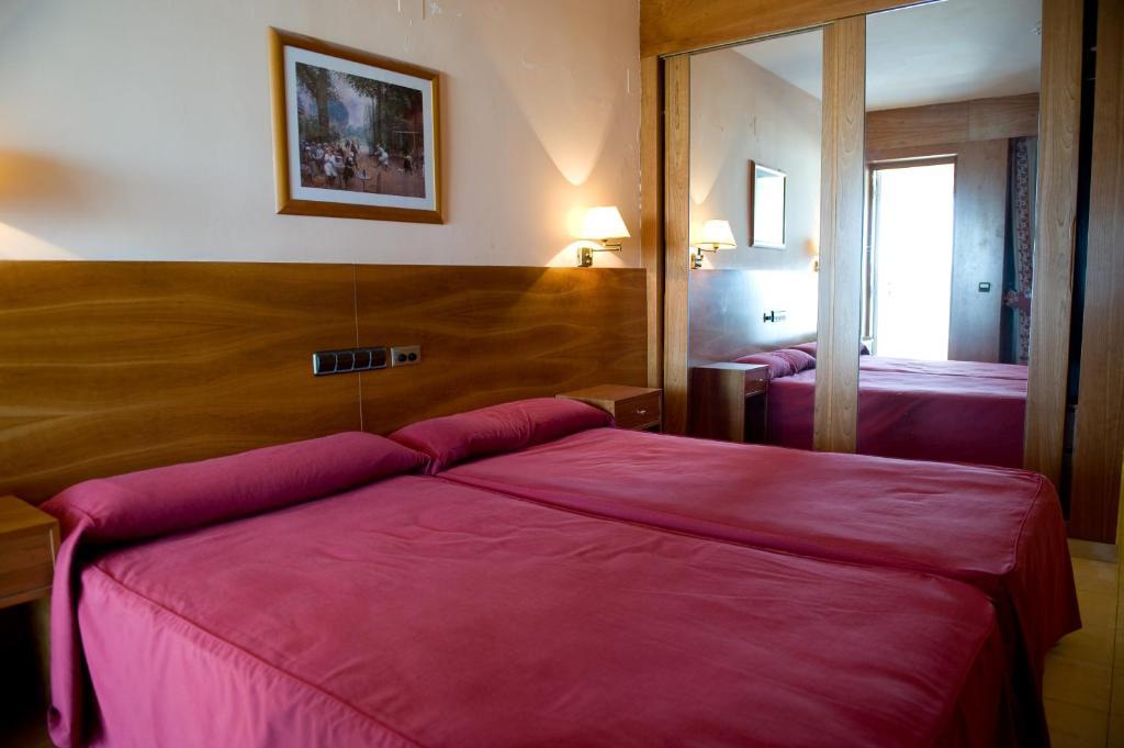 Hotel La Maruxina La Alameda de la Sagra Room photo